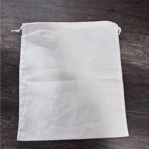 Valentino Garavani Dust Bag - Picture 4 of 5